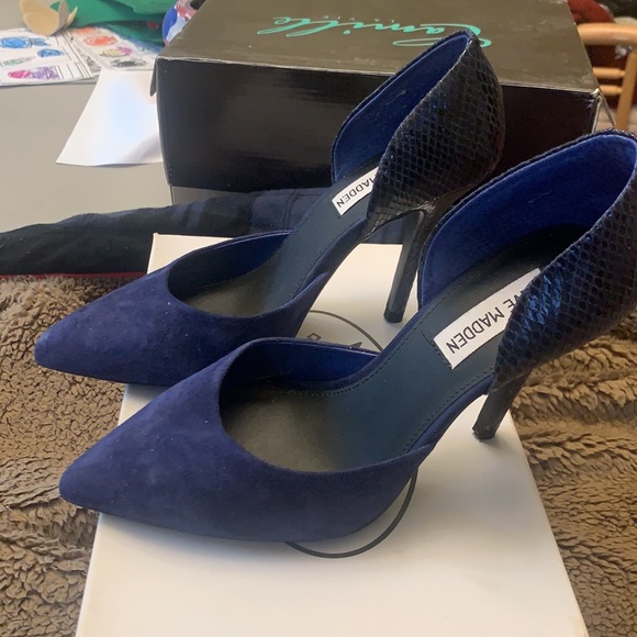 Women’s blue suede shoes !!! - Picture 4 of 5
